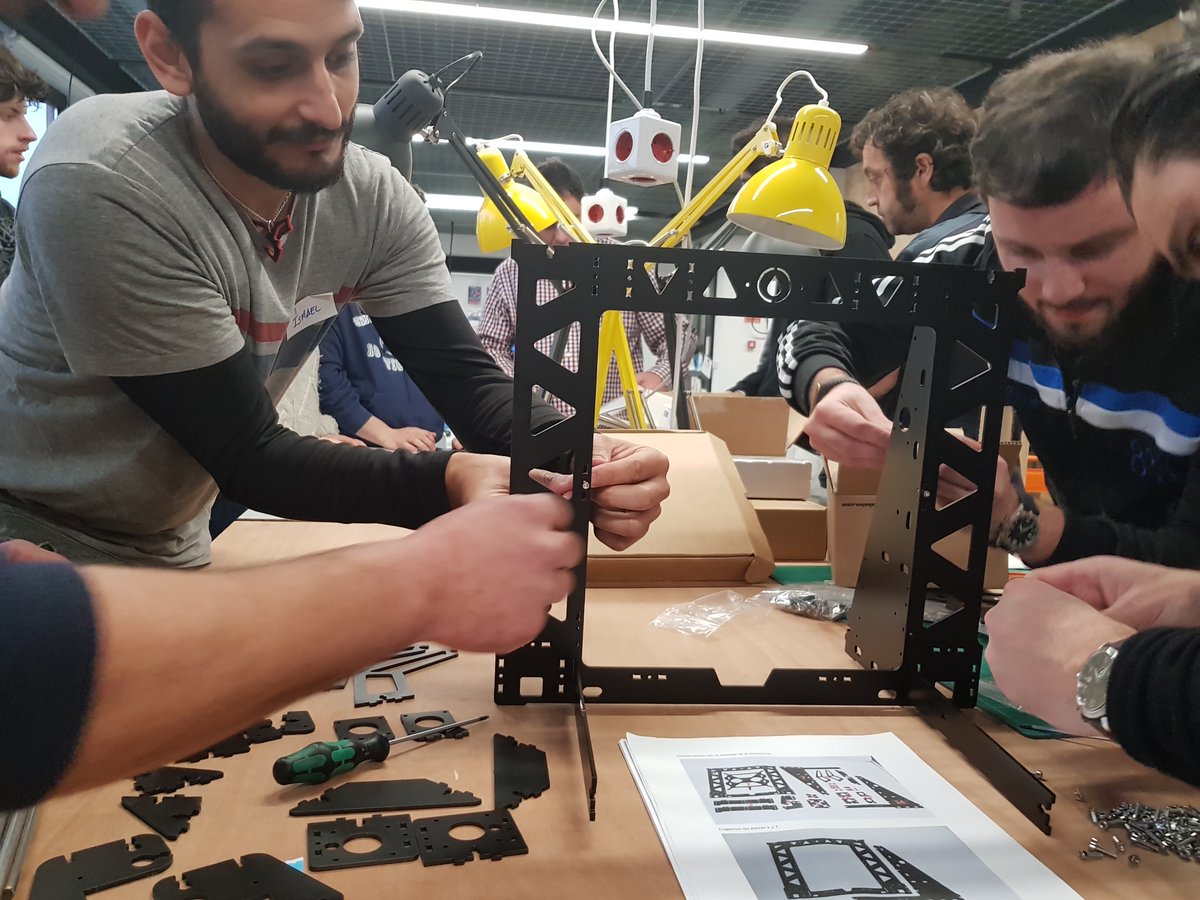 Taller de montaje de impresora 3D